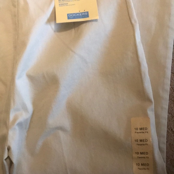 NWT Dockers - straight length khaki jeans, size 10 - Picture 5 of 5